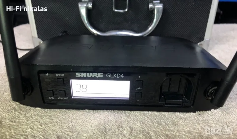 професионален микрофон с модем SHURE GLXD4 Z2 + куфар, снимка 1