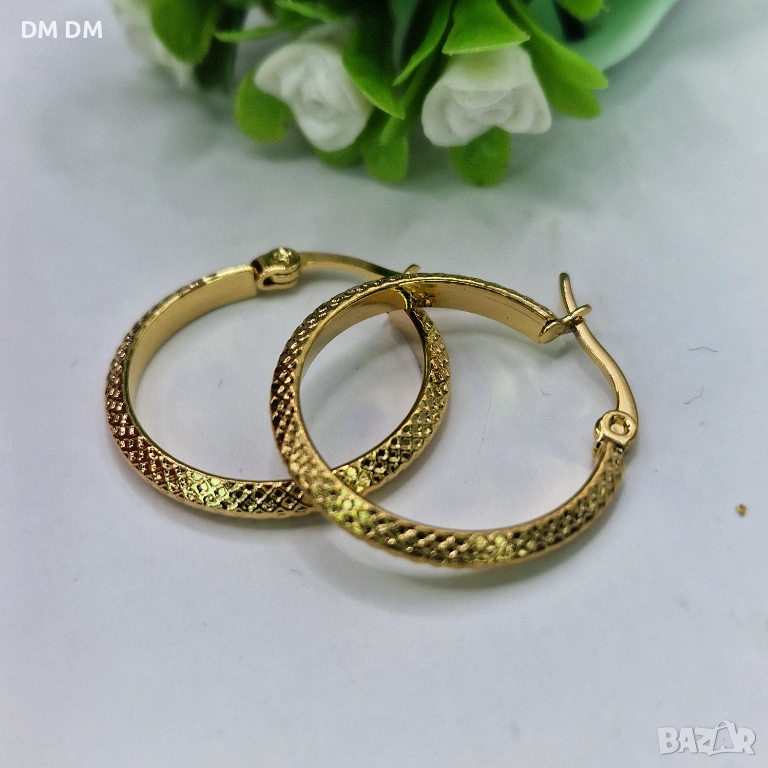 Обици „Golden Texture Hoops“ – медицинска стомана с 18К позлата, снимка 1