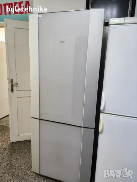 широк 75см сив стъклен хладилник с фризер , снимка 1