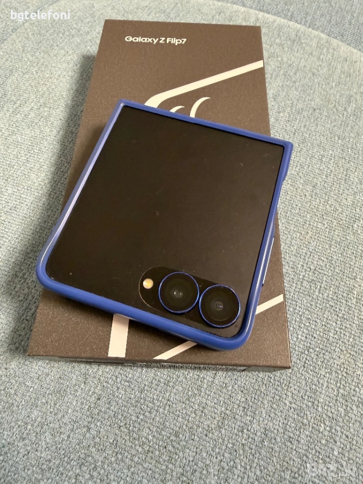 Samsung Galaxy Z Flip 7  12/512 ,неразличим от нов., снимка 1