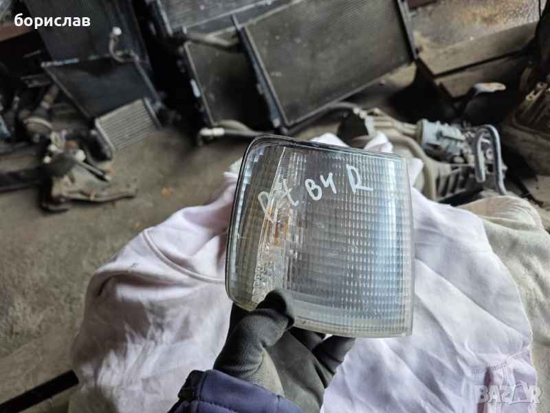 Десен мигач за Фолксваген Пасат б3 , снимка 1