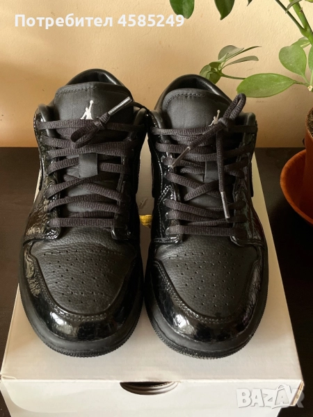 Nike Air Jordan Low 1 SE , номер 37,5., снимка 1
