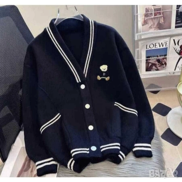 кашмирена жилетка с мече , снимка 1