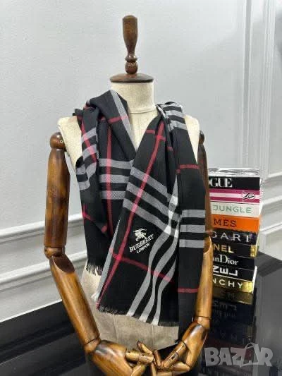 шал burberry louis vuitton lacoste , снимка 1