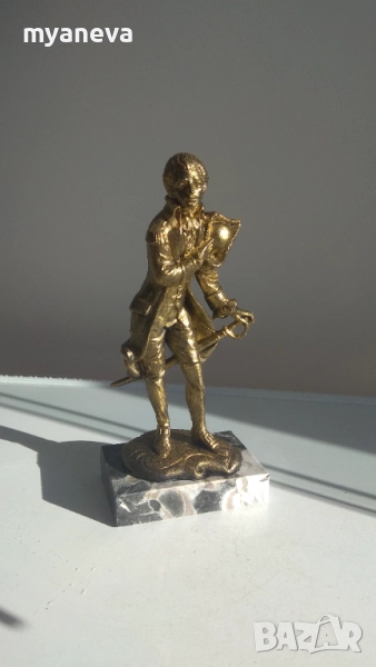 Vintage статуетка на принц в доспехи от FONTANINI DEPOSE , Италия., снимка 1