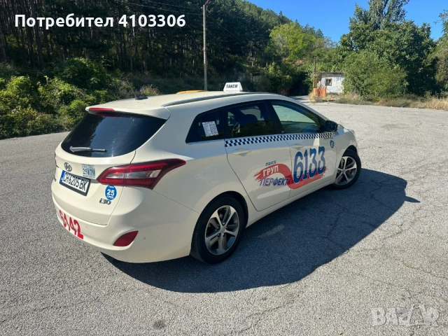 Hyundai I30 1.6 CRDi, снимка 5 - Автомобили и джипове - 53563412