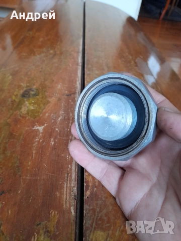 Стара капачка за резервоар #7, снимка 4 - Други ценни предмети - 52147232