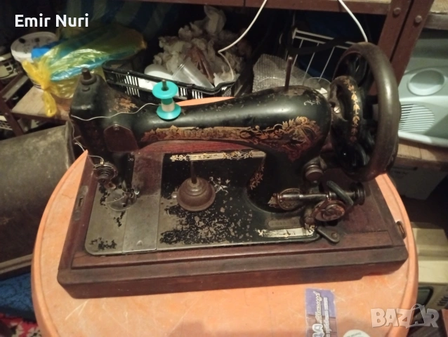 Стара шевна машина Сингер с кутия ключ и плюс Инструменти за нея, снимка 4 - Антикварни и старинни предмети - 53755422