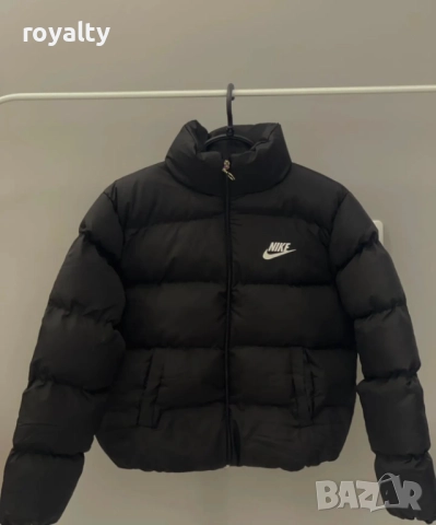 Nike дамско зимно черно яке 