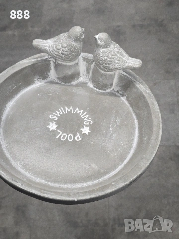 бетонна чиния с птички 