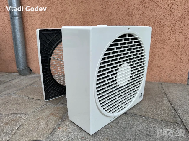 Прозоречен реверсивен вентилатор Vortice Vario 300/12 AR LL S LongLife 30.000h, снимка 2 - Друга електроника - 50925550