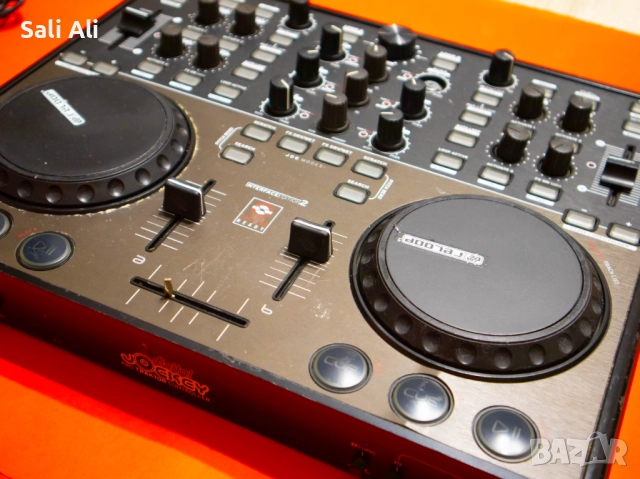 Reloop Digital Jockey 2 Interface Edition DJ контролер аудио интерфейс, снимка 5 - Ресийвъри, усилватели, смесителни пултове - 51802380