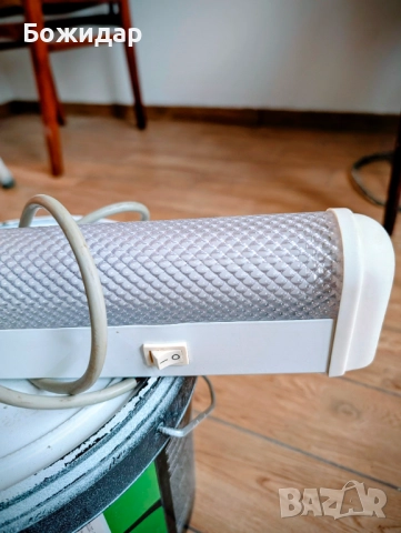 Кухненска лампа - луминесцентна тръба