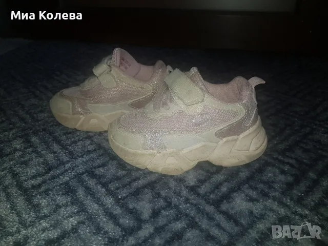 Лот кецове и маратонки за момиче.