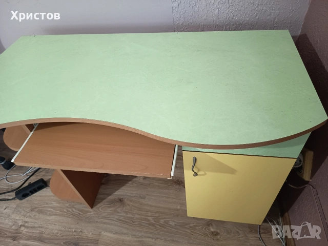 Детско бюро с опция за компютър, снимка 2 - Бюра - 54105135