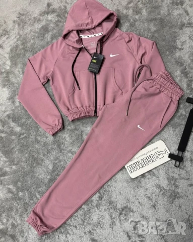 дамски екипи Nike , снимка 3 - Спортни екипи - 51173942