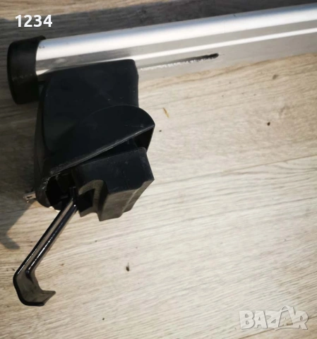 Алуминиев багажник (напречни греди) с THULE сет за TOYOTA Corolla и Auris(след 2013г), снимка 4 - Аксесоари и консумативи - 53953874