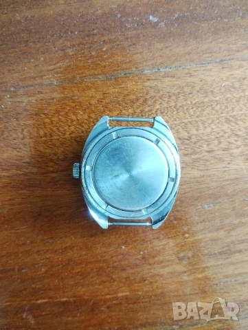 Руски механични часовници, снимка 15 - Антикварни и старинни предмети - 52057920