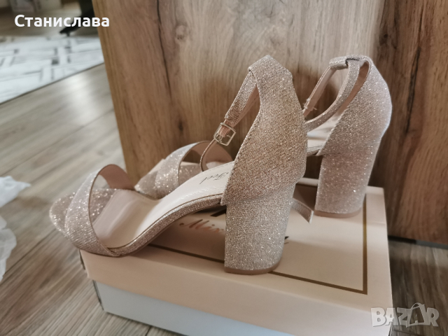 Елегантни обувки, снимка 1 - Дамски елегантни обувки - 44959763