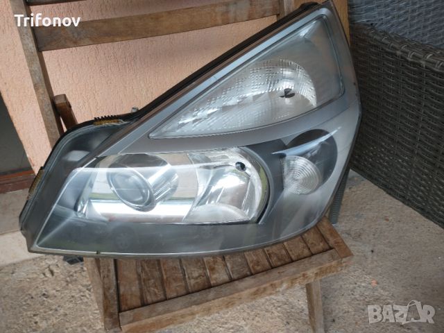 Ляв оборудван фар Рено Еспейс Renault Espace Xenon, снимка 1 - Части - 46575110