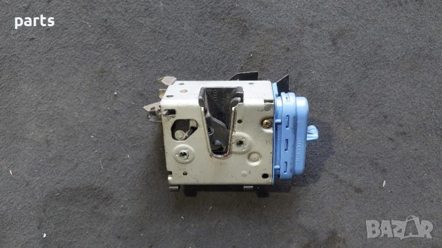 Задна Дясна Ключалка - Брава Ауди А3 8L, снимка 4 - Части - 47534433