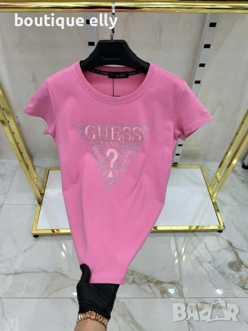 дамска тениска в черно, бяло и розово, снимка 2 - Тениски - 53247733