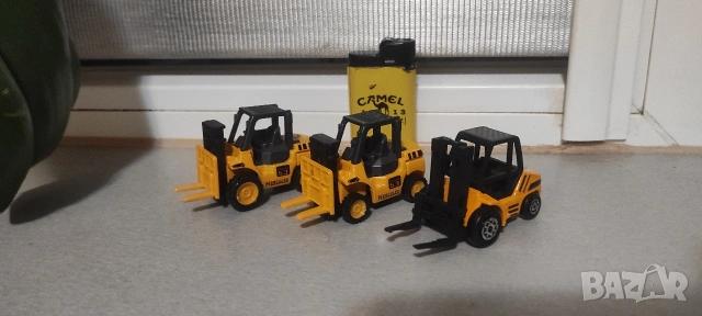 Модели мащаб 1:50 и други, снимка 12 - Коли, камиони, мотори, писти - 49970938