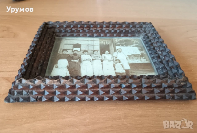 Антикварна рамка за снимки Tramp Art, снимка 2 - Антикварни и старинни предмети - 53934877