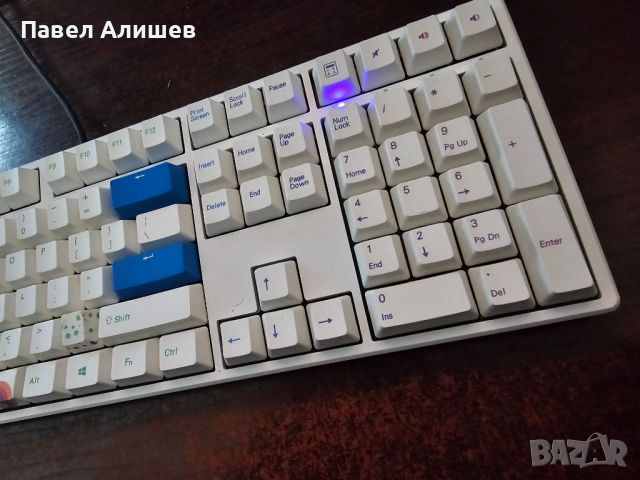 Ducky Rainbow Edition клавиатура, снимка 2 - Клавиатури и мишки - 46399125