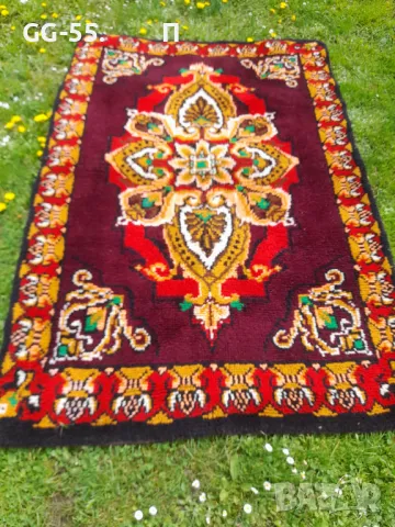 Ръчно тъкан килим