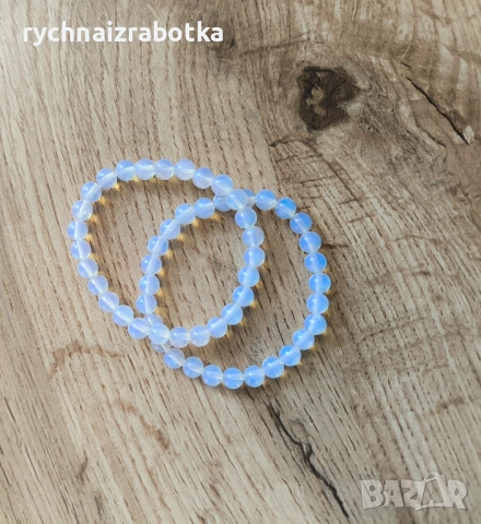 Гривна от Лунен камък 6 мм