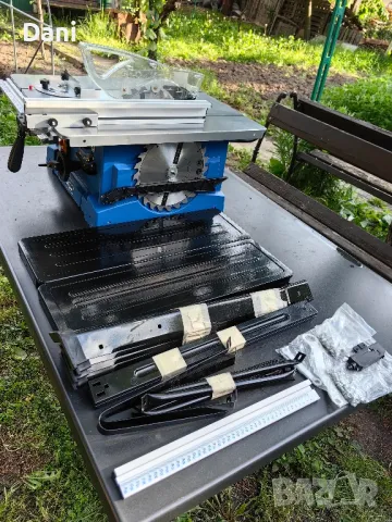 Настолен циркуляр за дърво