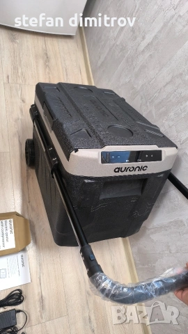 Хладилна чанта  Auronic  AU3251

с компресор 12V и 230 волта замразяване и охлаждане - 40L - сив , снимка 2 - Хладилни чанти - 53761685