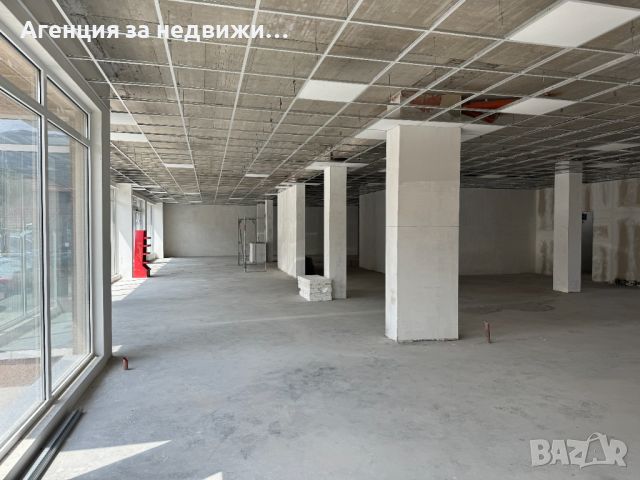 ПРОДАВА ТЪРГОВСКО ПОМЕЩЕНИЕ, снимка 3 - Магазини - 46102349