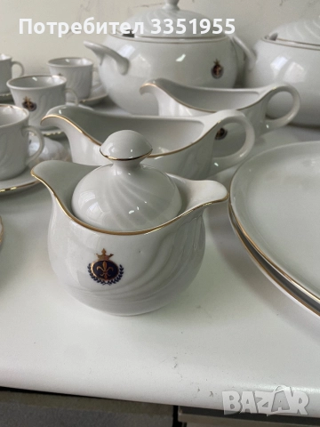 Сервиз за хранене костен порцелан, снимка 9 - Сервизи - 52849561