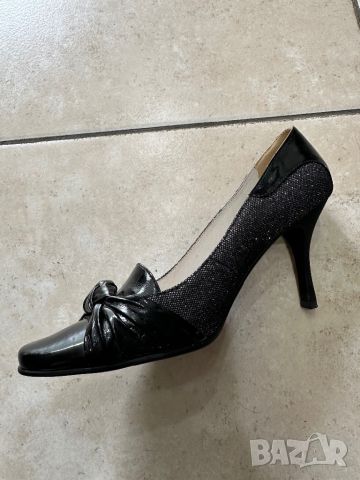 Обувки, снимка 1 - Дамски обувки на ток - 45980921