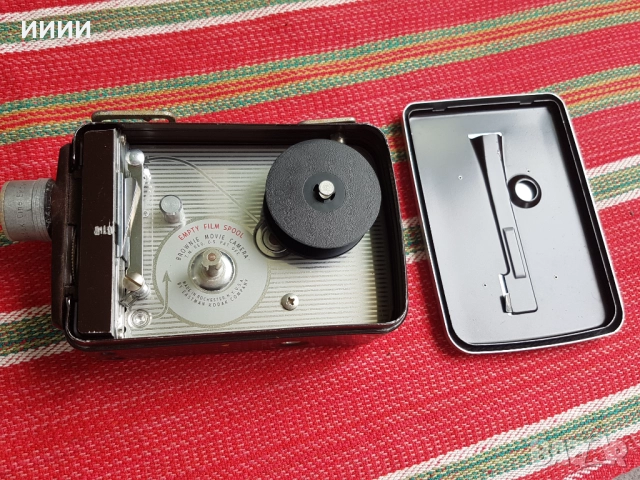 Кино камера фотоапарат BROWNIE , снимка 5 - Камери - 52295367