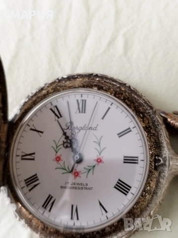 Bergland работещ голям швейцарски часовник , снимка 2 - Антикварни и старинни предмети - 54096283