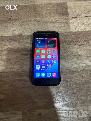 iPhone SE 2020 64gb Red , снимка 1