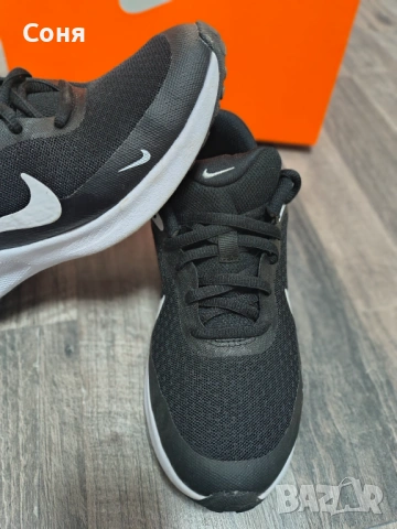 Детски маратонки NIKE-Унисекс.Номер 35., снимка 2 - Маратонки - 54233333