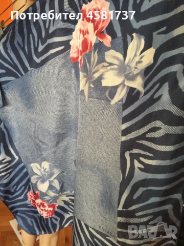 Копринен шал Escada, снимка 2 - Шалове - 52010310