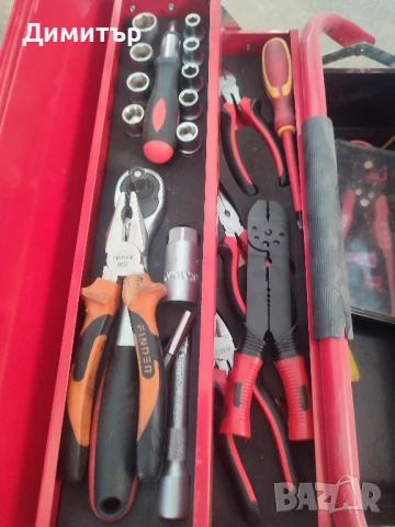 метален куфар с иструменти с инструменти, снимка 4 - Куфари с инструменти - 51133514