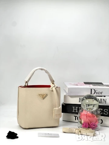чанти prada , снимка 4 - Чанти - 50572531