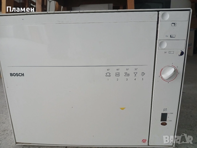 Продавам миялна машина Бош за 6 комплекта, снимка 2 - Съдомиялни - 52593618