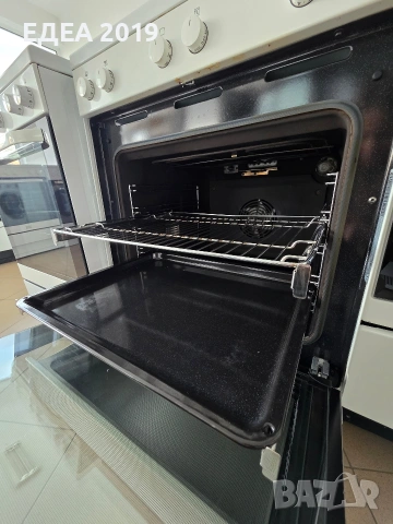 Свободностояща печка с керамични котлони Voss, снимка 7 - Печки, фурни - 53683545