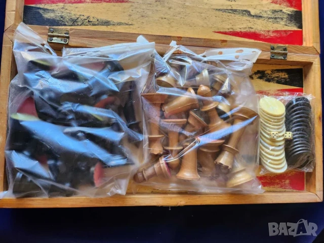 шах и табла - р-р 41 х 41 х 6 см - комплект с фигури + пулове + зарове, снимка 4 - Шах и табла - 53476467