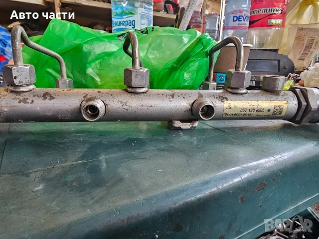 Горивна рейка дясна Audi Q7 4.2 TDI V8 326 конски сили 057130090L