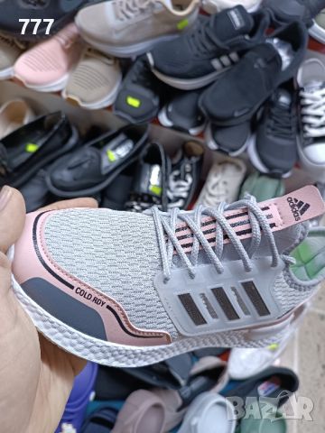 маратонки Adidas , снимка 2 - Маратонки - 45517103