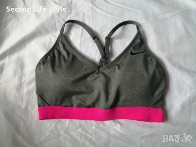 Nike Dri-Fit оригинално дамско спортно бюстие р-р S