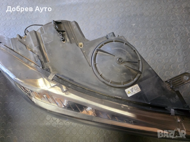 Десен фар за BMW X5 F15 - Оборудван, снимка 2 - Части - 54235352